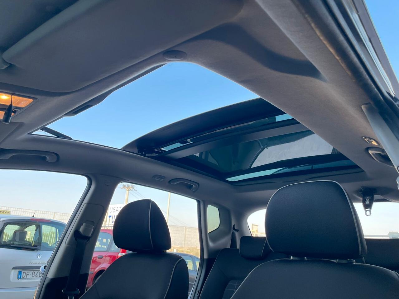 Kia Venga 1.4 CRDi 90CV Cool pari Al nuovo