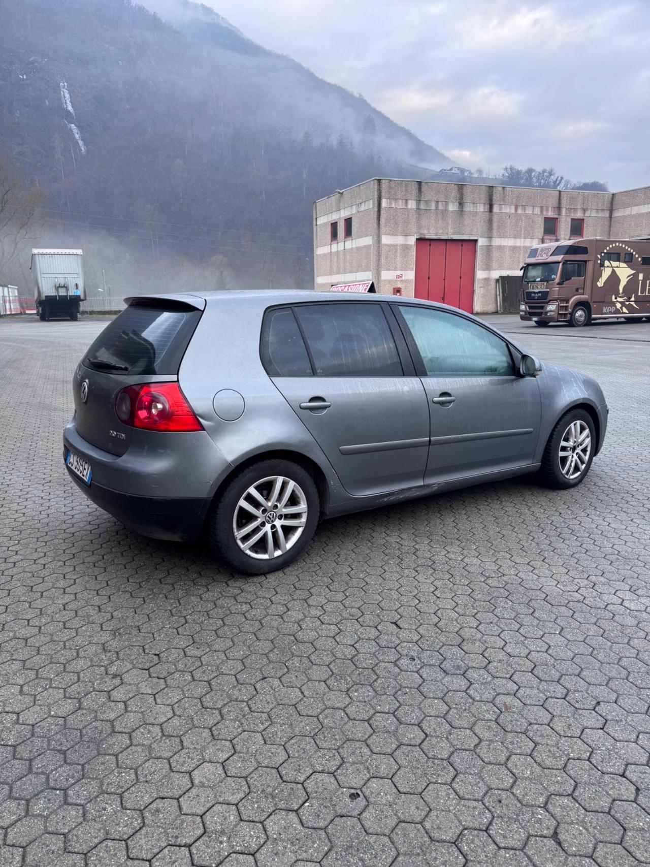 Volkswagen Golf 2.0 16V TDI 5p. Sportline