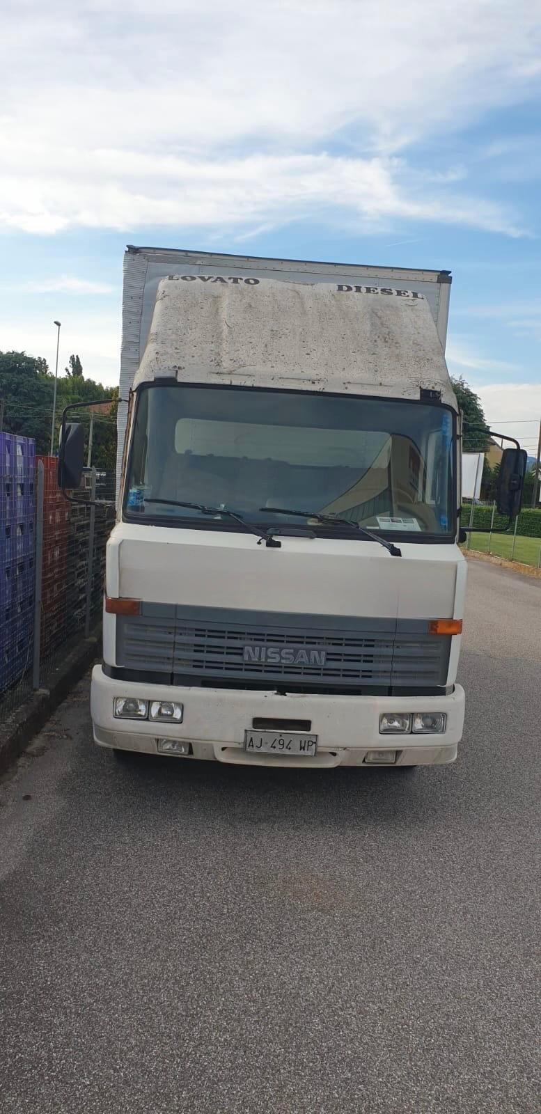 Nissan L-35 L-35.085 3.0 diesel PC-RG Cabinato