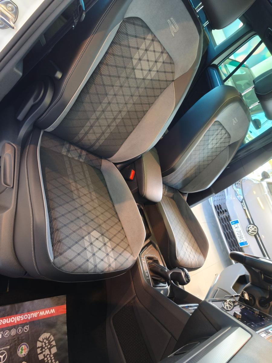 VOLKSWAGEN Tiguan 2.0 TDI R-Line Tetto Solo 80.000km