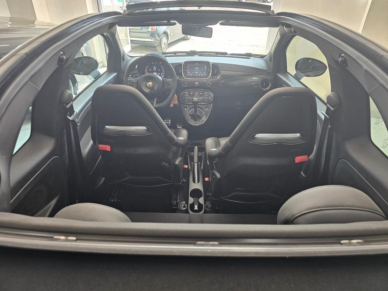 Abarth 595 C 1.4 Turbo T-Jet 180 CV Esseesse