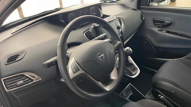 Lancia Ypsilon 1.0 FireFly 5 porte S&S Hybrid Ecochic Gold