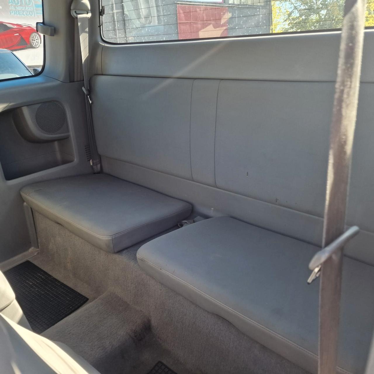 Toyota Hilux 2.5 D-4D 4WD 2p. Extra Cab SR GANCIO DI TRAINO