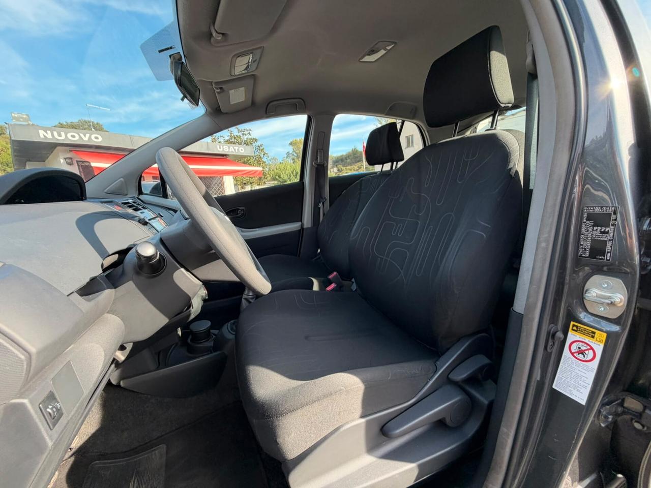 Toyota Yaris 1.0 5 porte Luxury pack