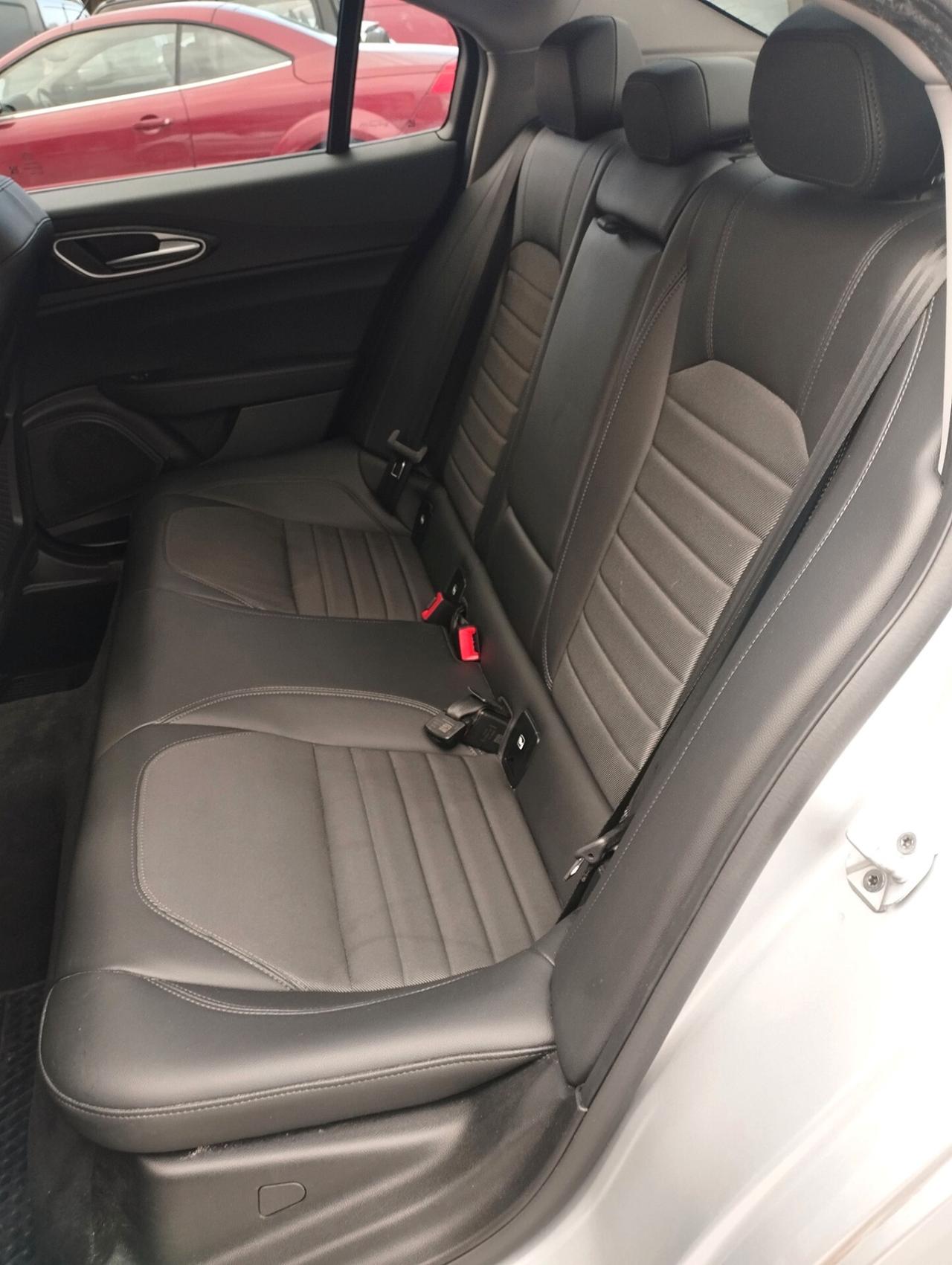 Alfa Romeo Giulia 2.2 Turbodiesel 160 CV AT8