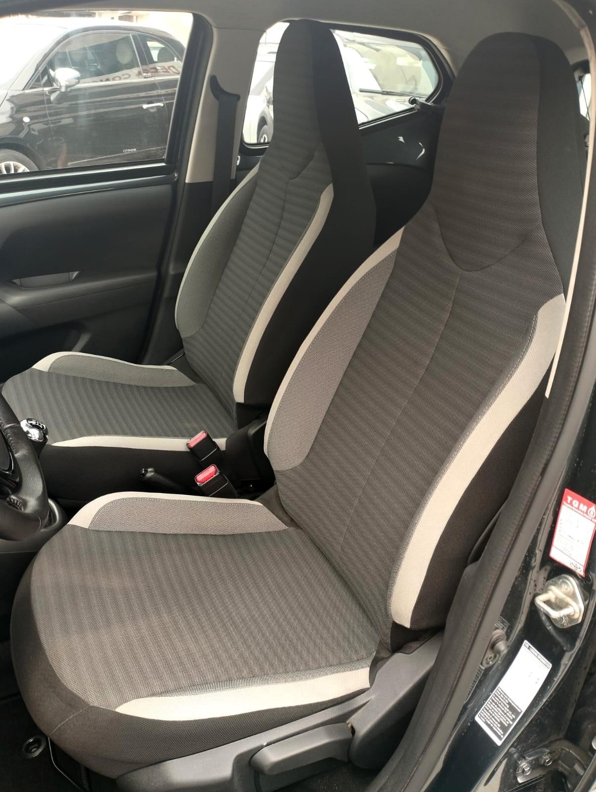 Toyota Aygo Connect 1.0 72 CV 5 porte x-play