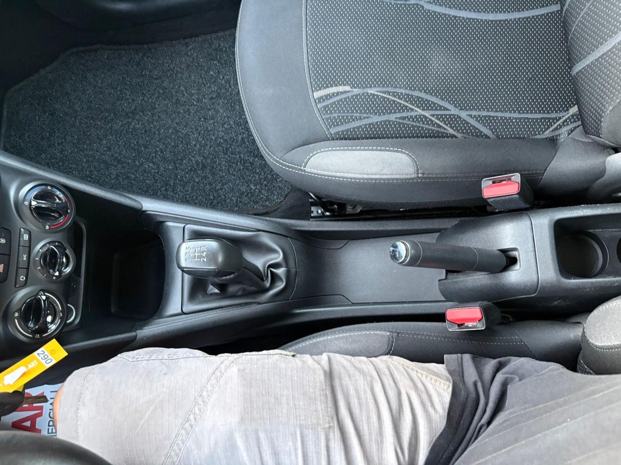 Peugeot 208 1200 Unipro 2015
