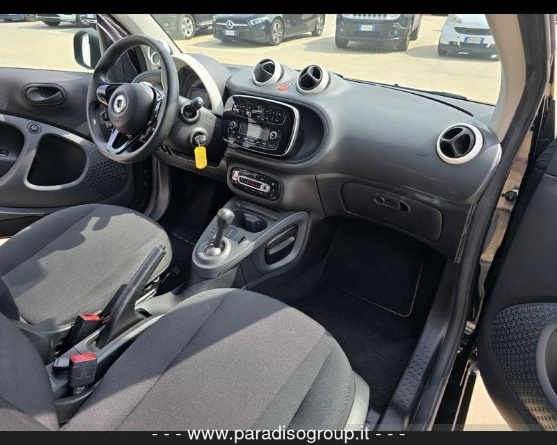 smart fortwo eqYOUNGSTER - 4,6kW | 55CV | 2019
