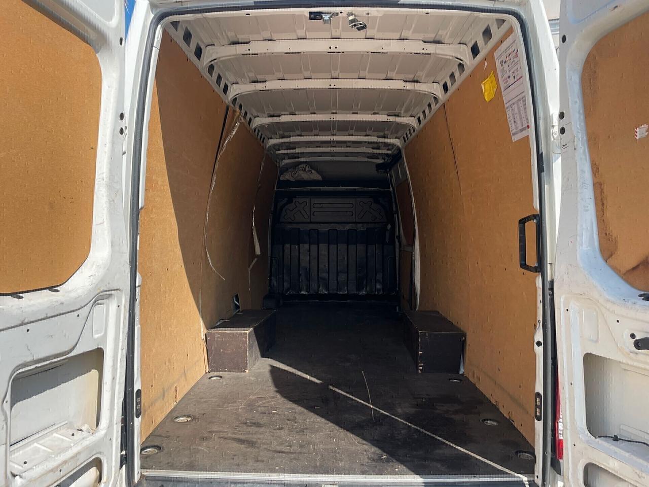 Iveco Daily 35S14 2.3 HPT PL-DC Cabinato 2018