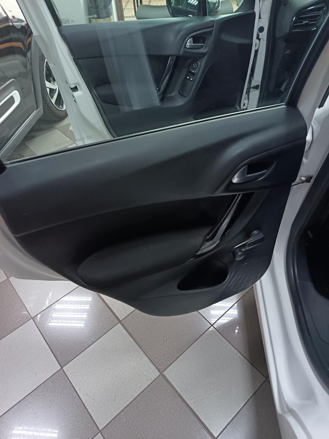 Citroen C3 GPL 1.2 VTi Vanity Fair 10