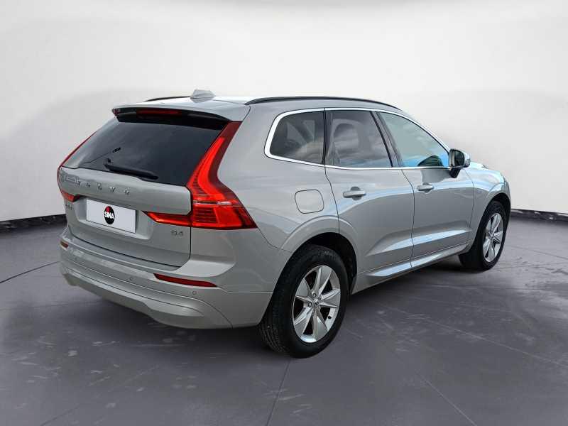 VOLVO XC60 2.0 b4 Momentum auto