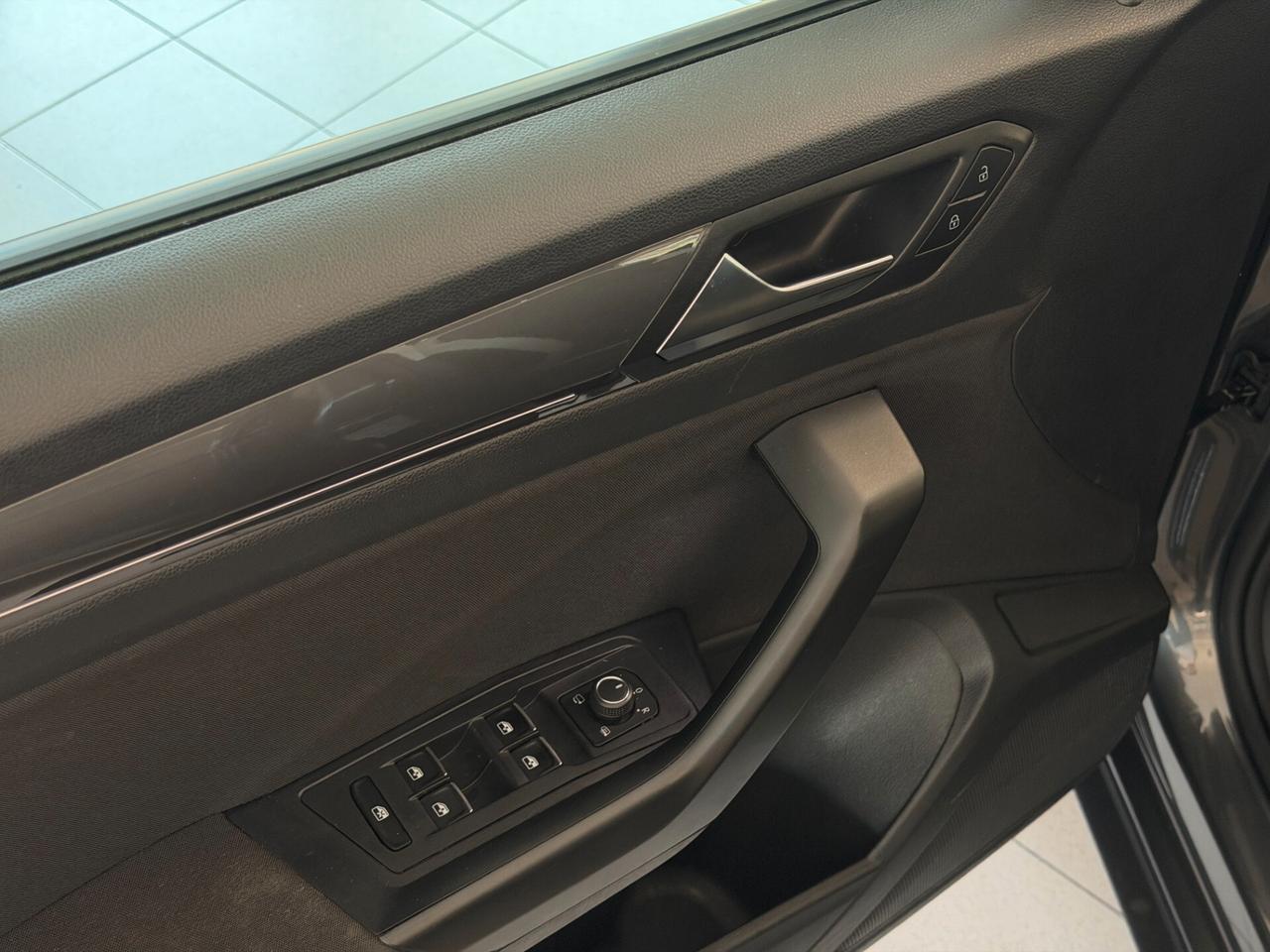 VOLKSWAGEN T-ROC 2.0cc 150Cv Tdi Sport 4motion dsg IVA ESPOSTA