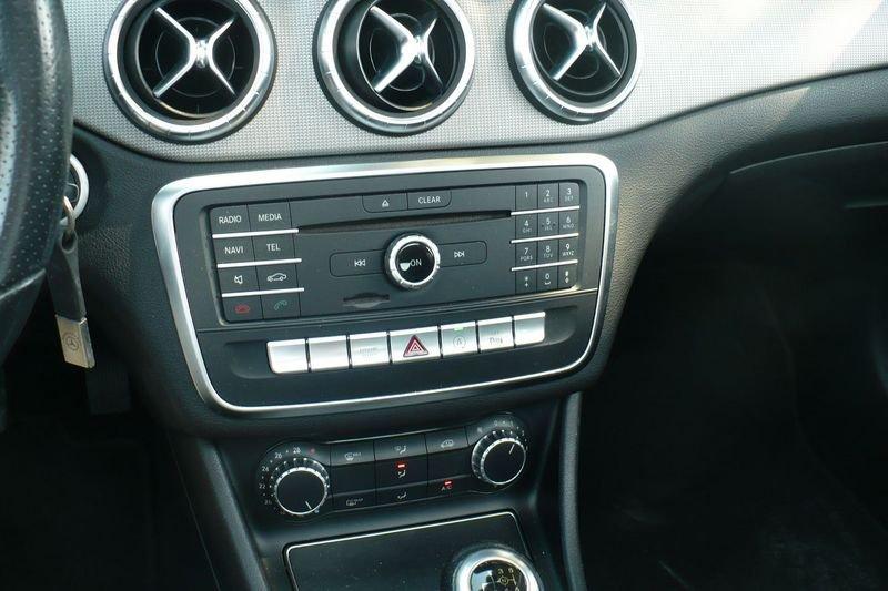 Mercedes-Benz CLA CLA 200 d Premium