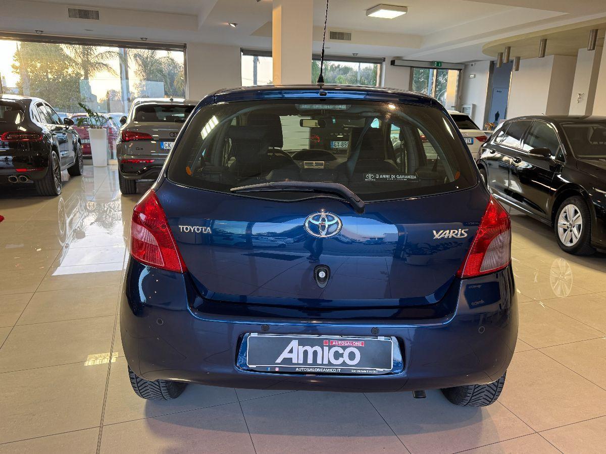 TOYOTA Yaris 1.4 D Cambio Automatico