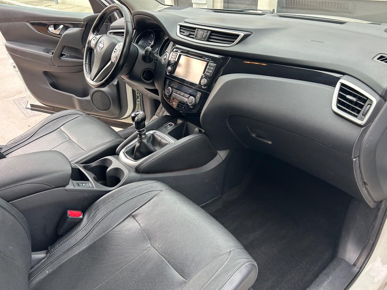 Nissan Qashqai 1.6 dCi 4WD 360