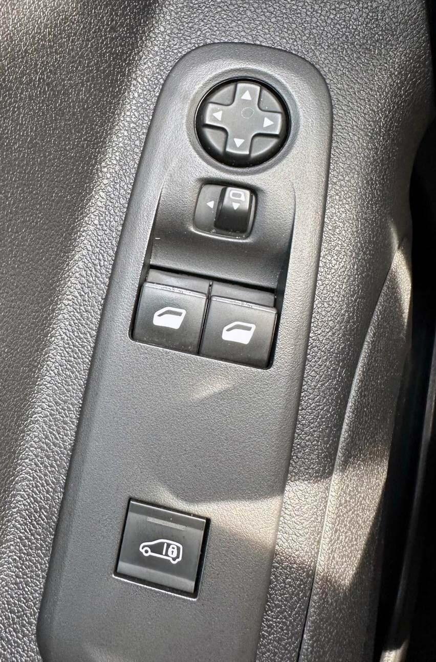 Citroen Berlingo XL 1.5 BlueHDi 100CV Driver – Navi – CarPlay – Telecamera