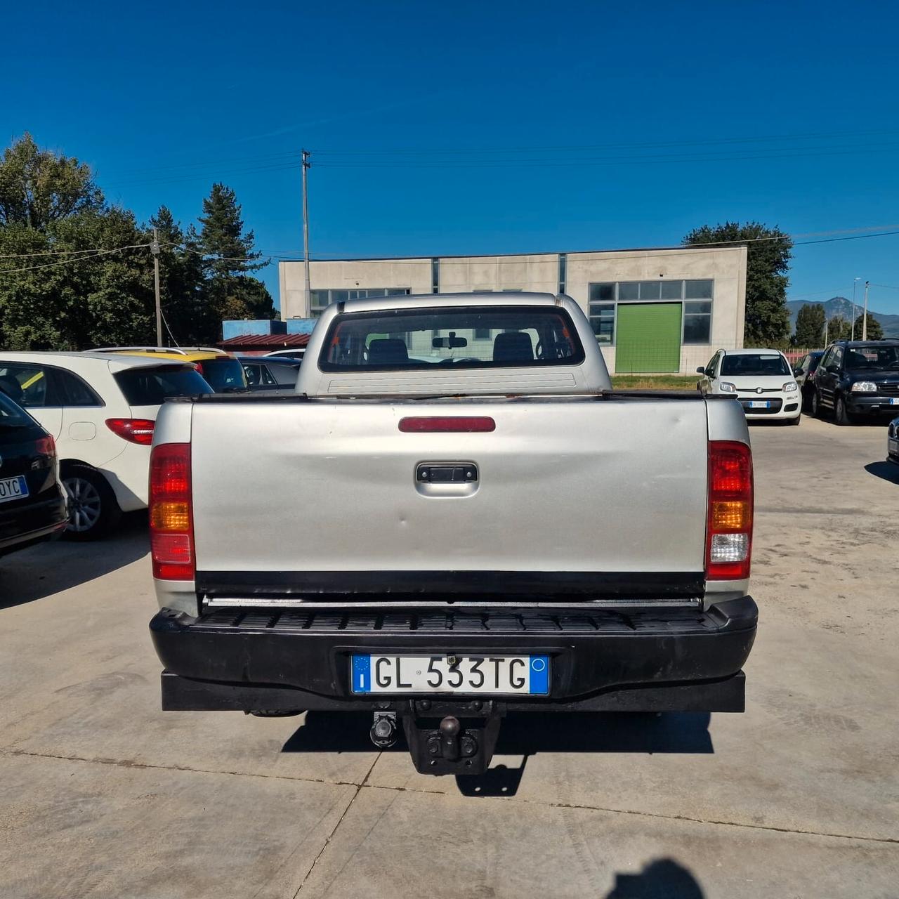 Toyota Hilux 2.5 D-4D 4WD 2p. Extra Cab SR GANCIO DI TRAINO