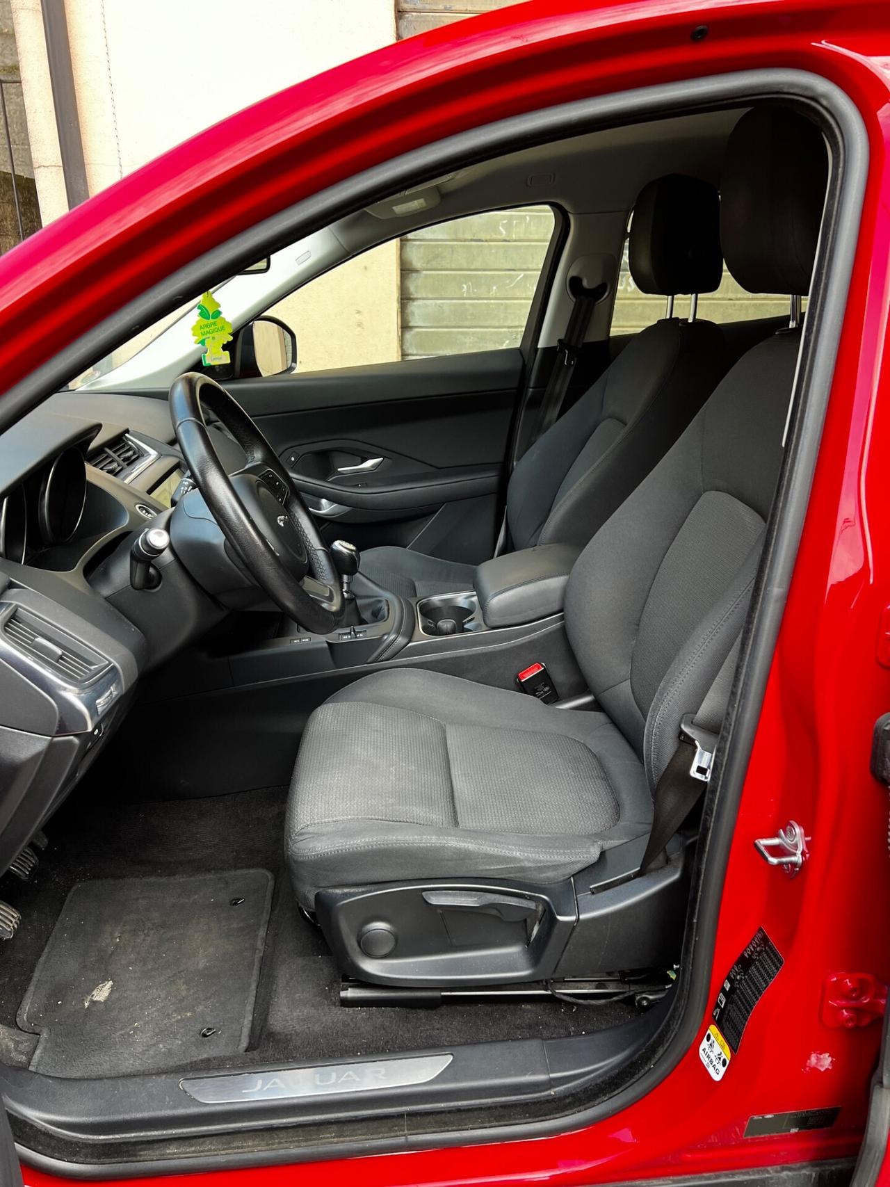 Jaguar E-Pace 2.0D 150 CV R-Dynamic S