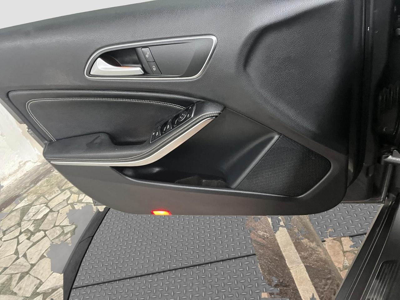 Mercedes-benz A 180d Automatic Sport 2017