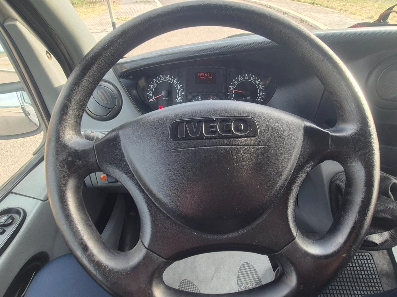 Iveco Daily 35C12 2.3 115cv gemellato ribaltabile trilaterale 08