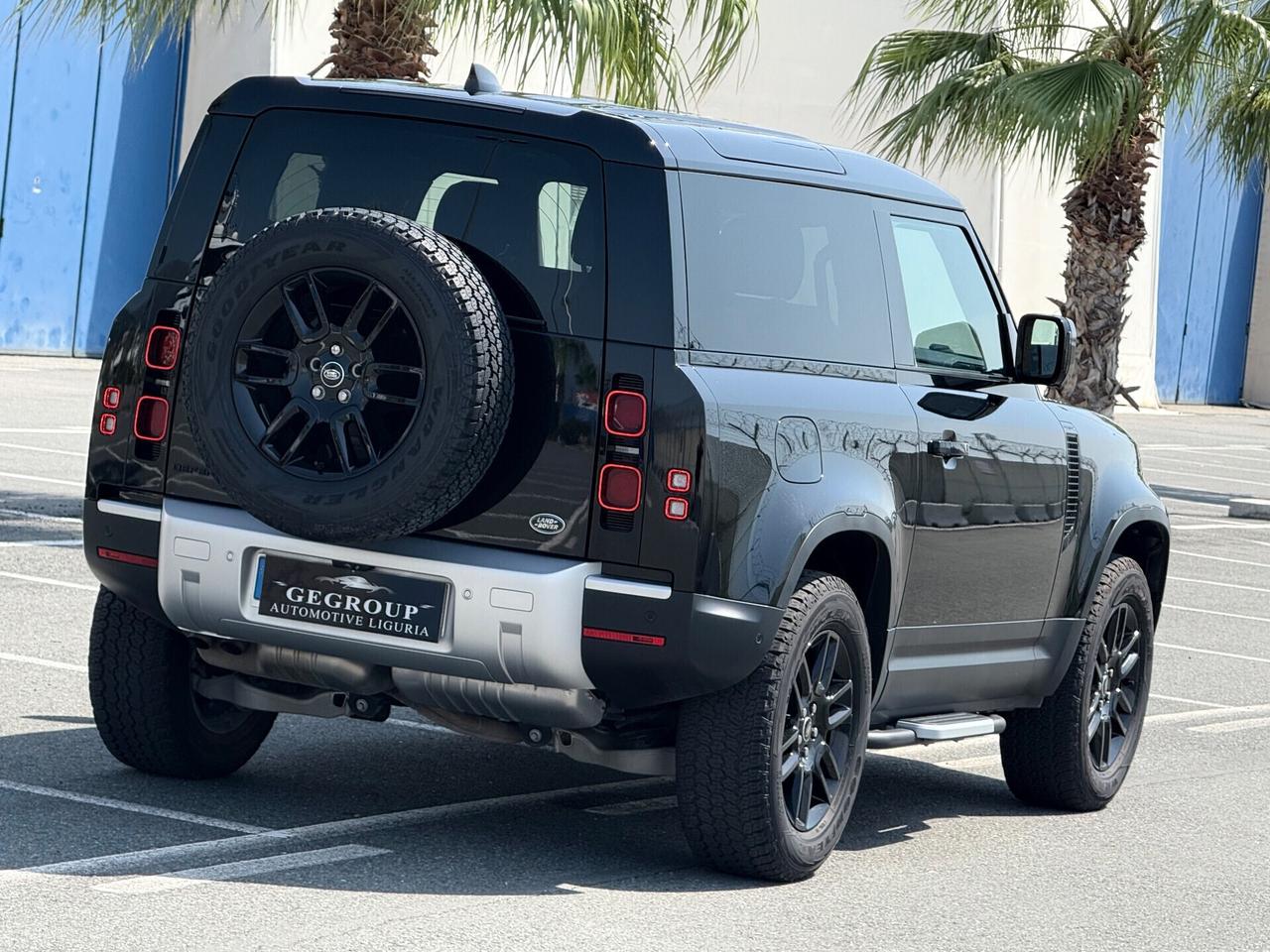Land Rover Defender 90 3.0D I6 200 CV-BLACK EDITION -PERMUTABILE