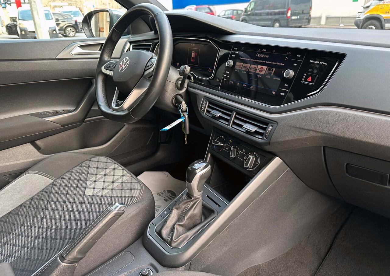 Volkswagen Taigo 1.0 TSI 110 CV DSG R-Line Tetto Apribile