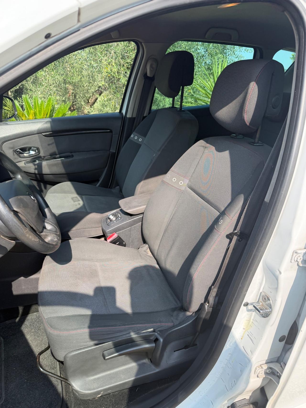 Renault Scenic Scénic XMod 1.5 dCi 110CV EDC Live