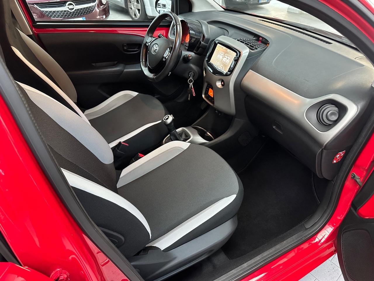 Toyota Aygo 1.0 VVT-i 69 CV 5 porte x-wave