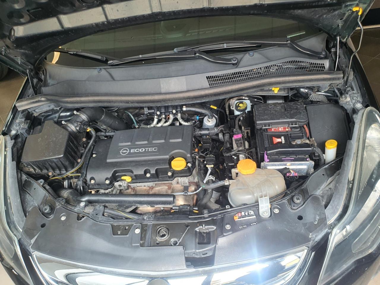 Opel Corsa 1.2 Gpl di serie