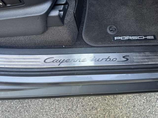 Porsche Cayenne 4.5 Turbo S tiptronic, first paint, service book