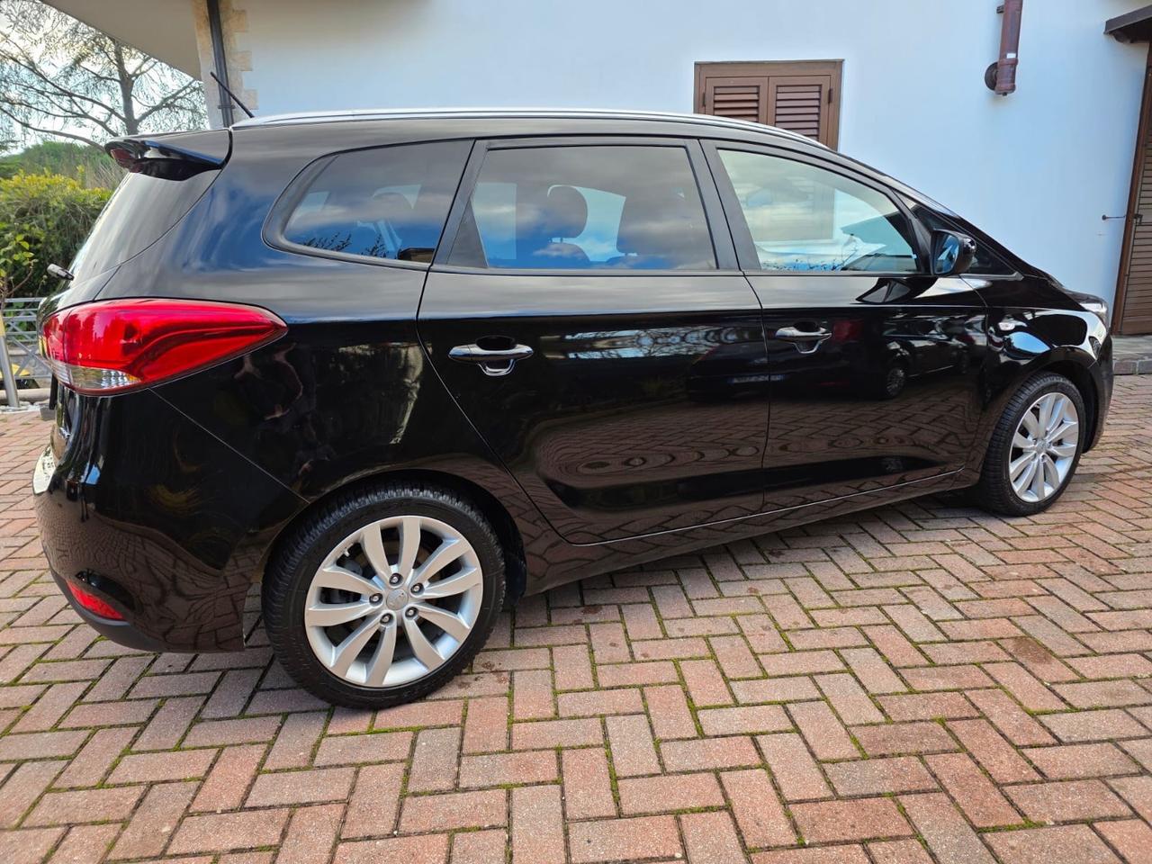 Kia Carens 1.7 CRDi 115 CV Class 7 posti