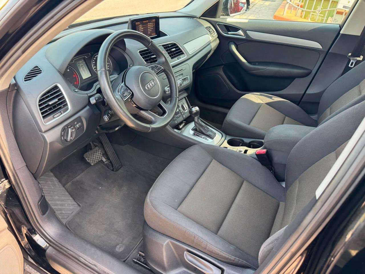 Audi Q3 2.0 TDI quattro S tronic S-Line Edition