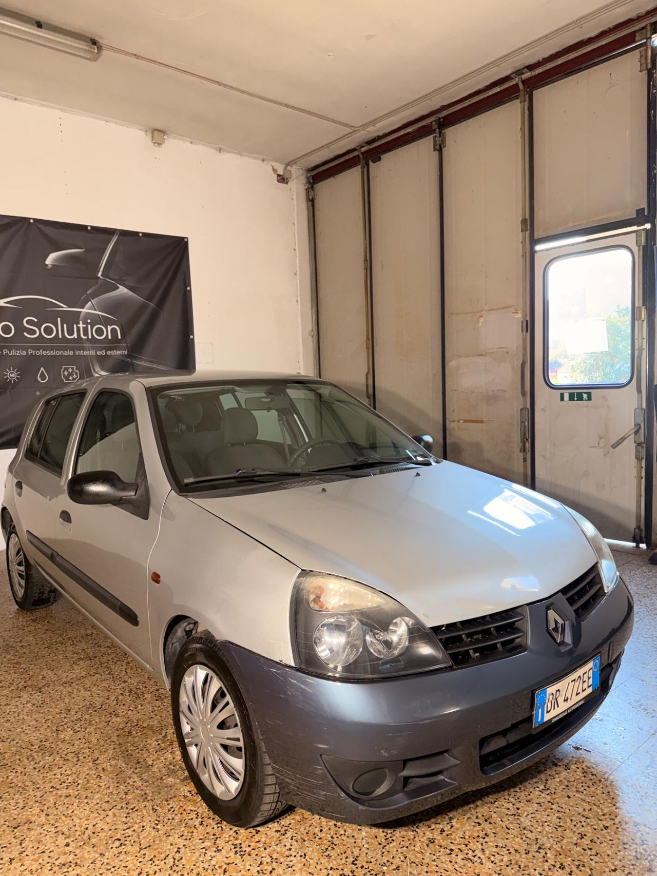 Renault Clio Storia 1.2 16V 5 porte Dynamique