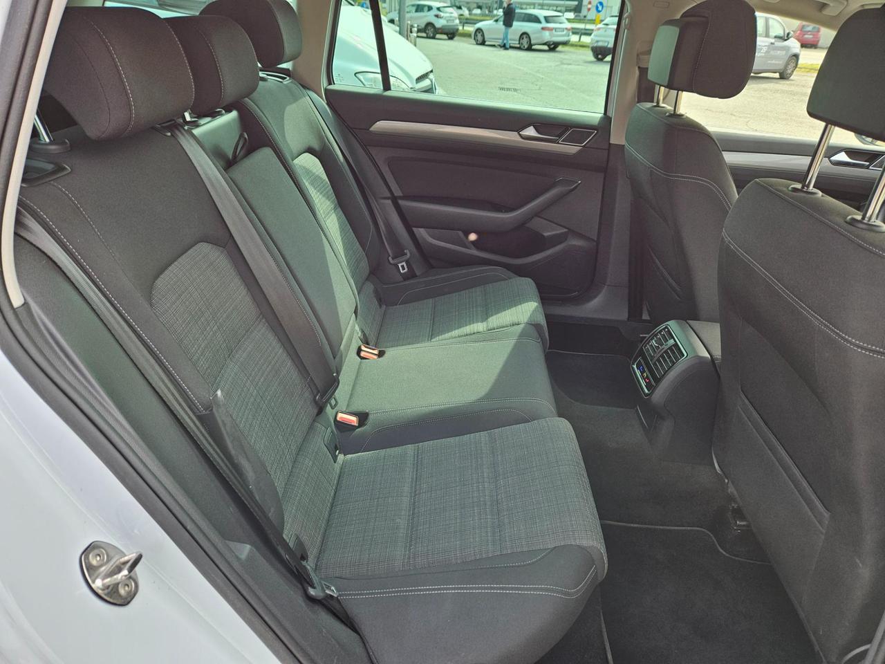 Volkswagen Passat Variant 2.0 tdi Business 150cv dsg