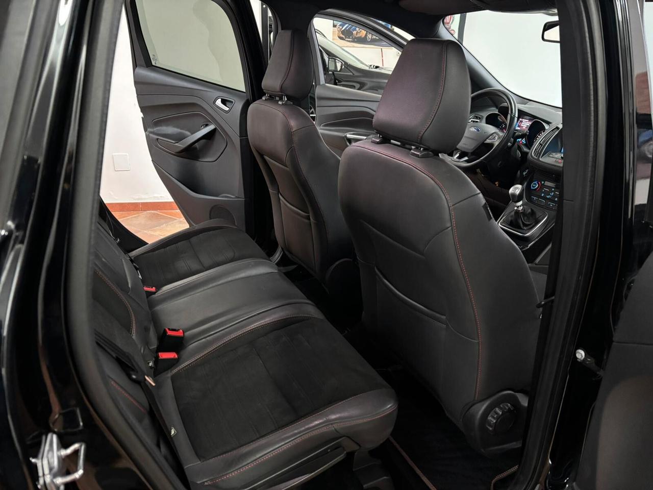 FORD KUGA 1.5 ST-LINE 2019 TOTAL BLACK