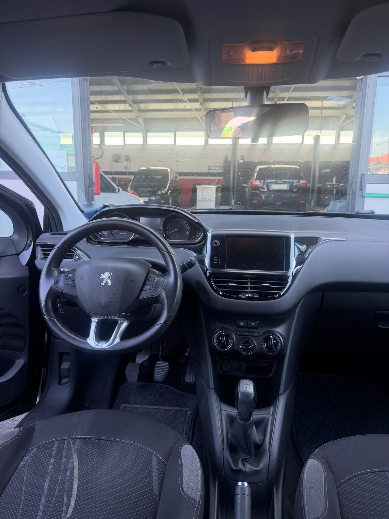 Peugeot 208 GARANZIA 12 MESI