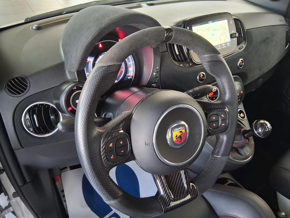 ABARTH 695 1.4 TURBO T-JET ESSEESSE 180 CV
