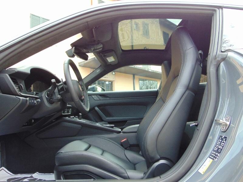 PORSCHE 911 (992) 911 Carrera 4 GTS