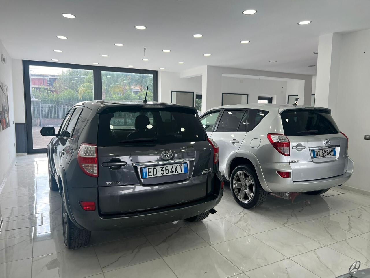 Toyota RAV4 2.2 d-cat Luxury CAMBIO AUTOMATICO