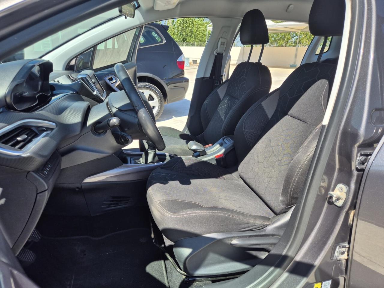 Peugeot 2008 BlueHDi 100 Allure