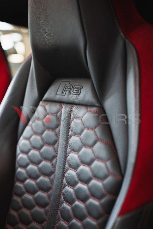 AUDI RS Q3 quattro S tronic