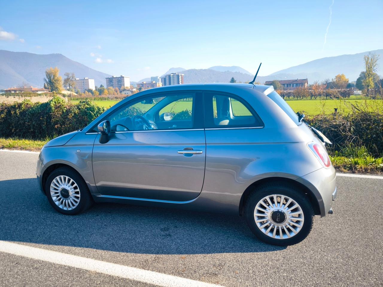 FIAT 500 1,2 BENZINA-LOUNGE -EURO 6- OK NEOPATENTATI