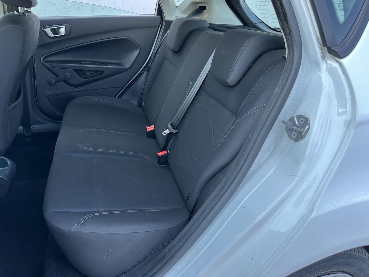 Ford Fiesta 1.4 5 porte GPL unico proprietario