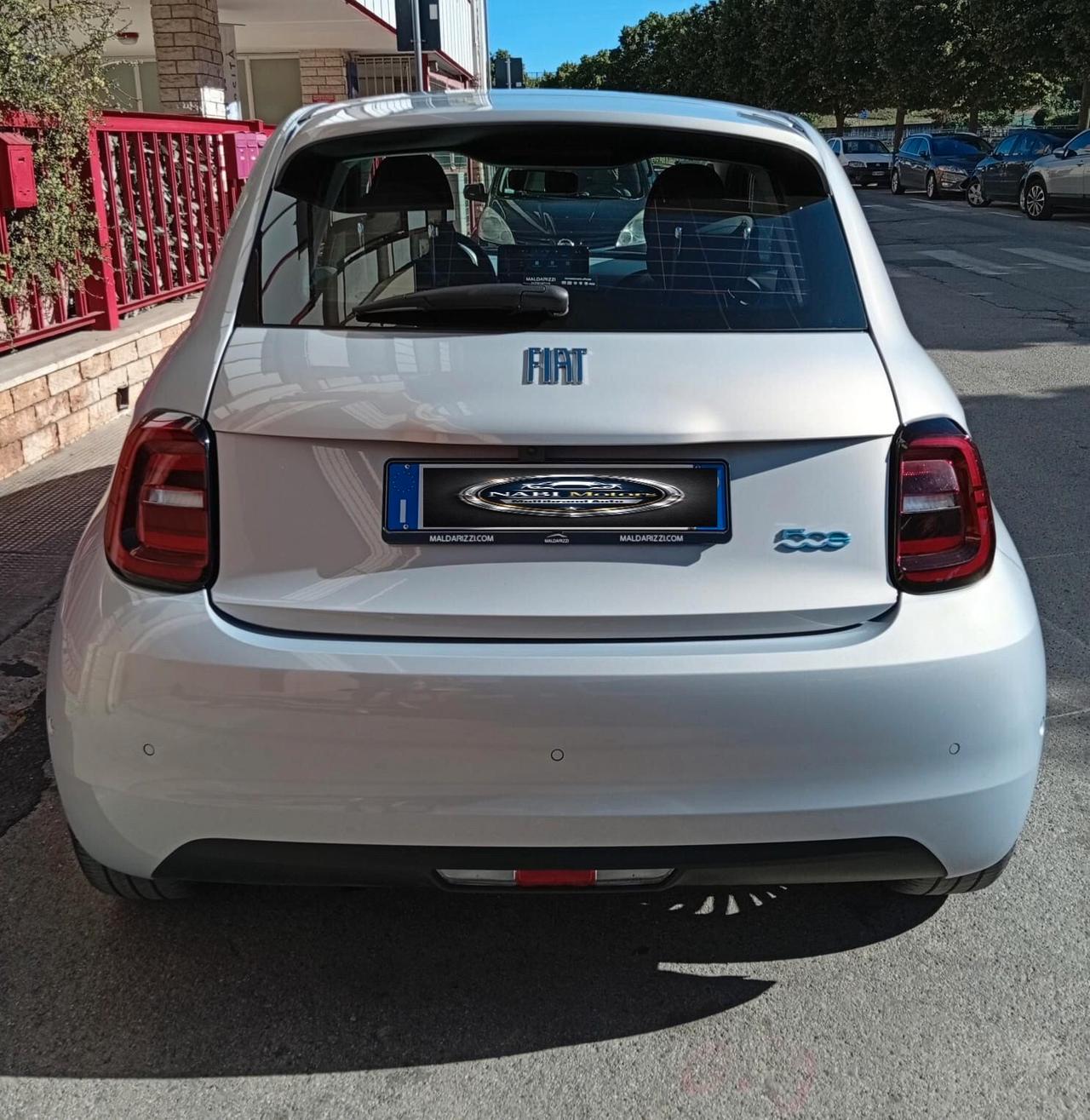Fiat 500e Berlina 42 kWh *PARI AL NUOVO*
