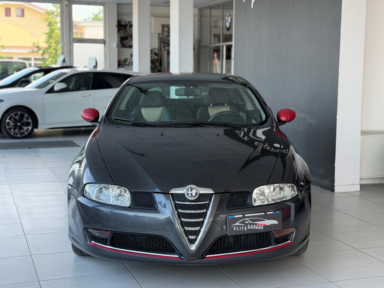 Alfa Romeo GT 1.9 JTDM 16V Distinctive Gancio Traino