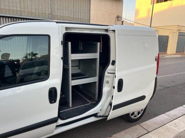 FIAT Doblo' MAXI DOPPIA PORTA LATERALE CON SCAFFALA