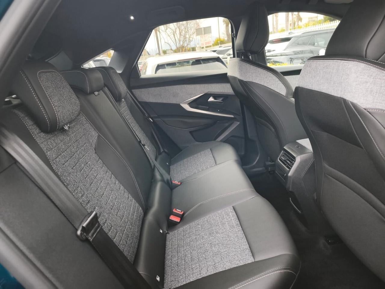 Peugeot 3008 PROMO FAST Hybrid 145 e-DCS6 Allure Business