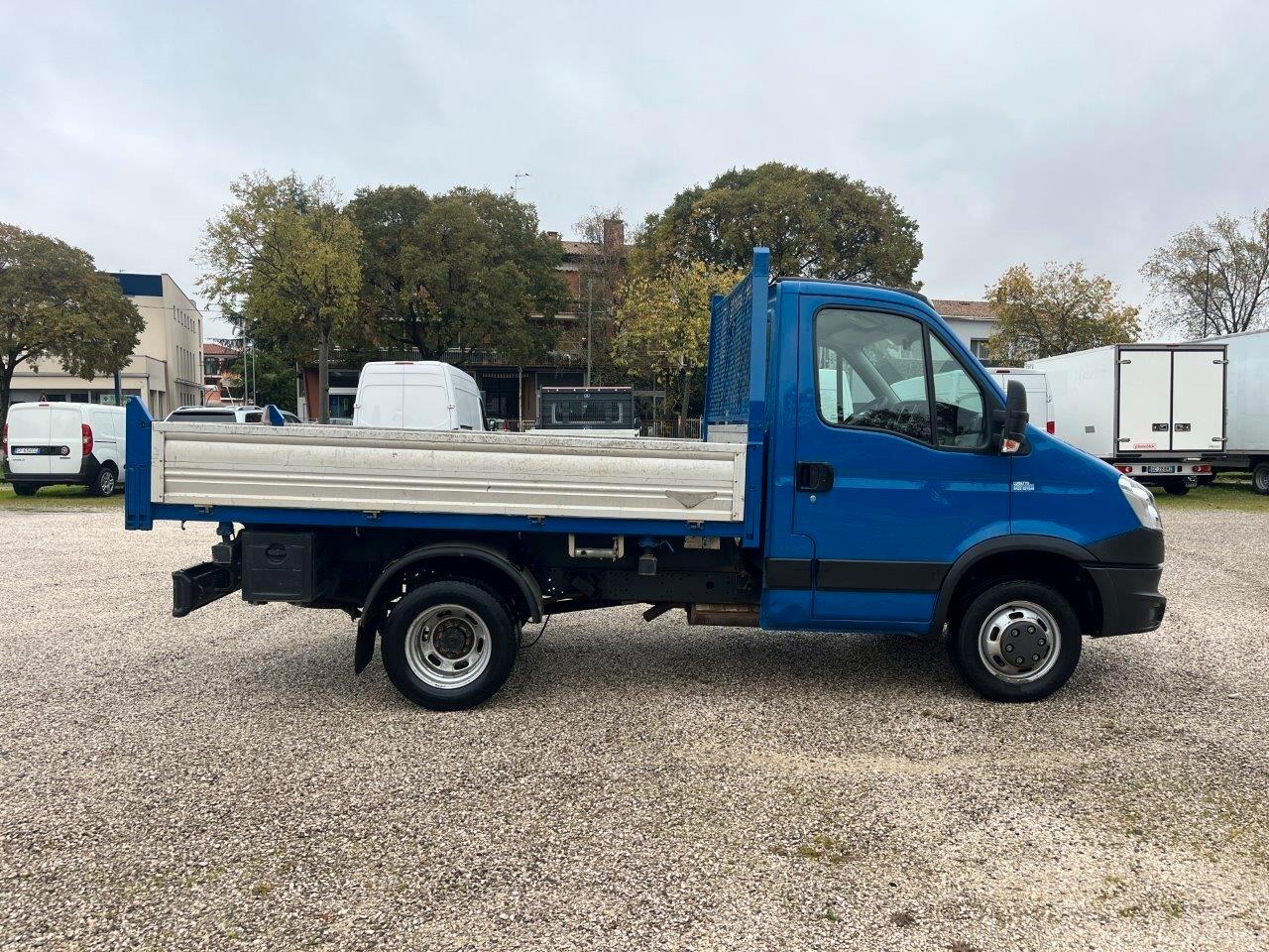 Iveco Daily 35C13 Ribaltabile Trilaterale - 2013 - KM 200.000