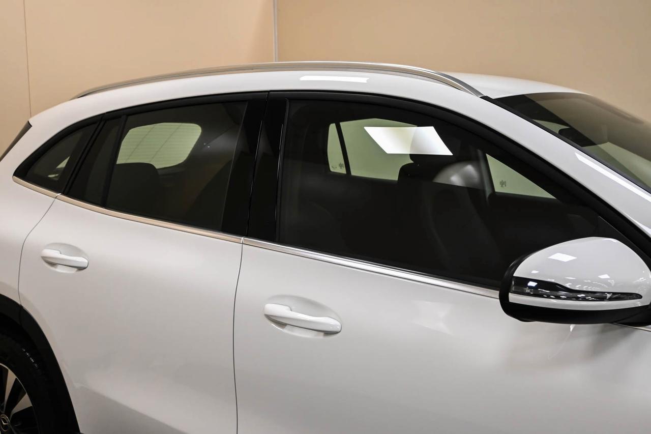 MERCEDES GLA (H247) GLA 250 e EQ-Power...