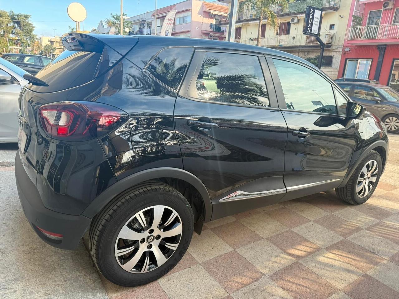 Renault Captur dCi 8V 90 CV EDC Sport Edition